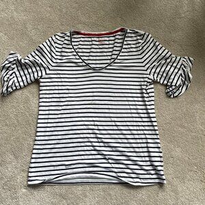 Boden t-shirt size L blue and white nautical stripe Cotton V-neck
